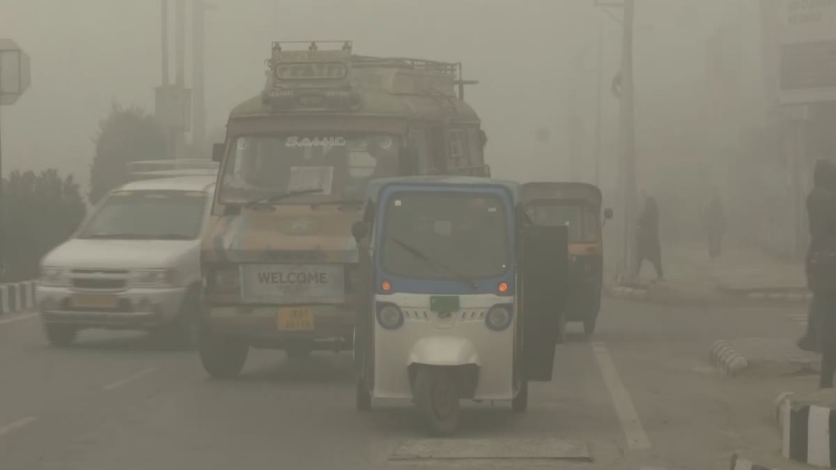 dense-morning-fog-likely-in-srinagar-till-november-26-met-director-srinagar