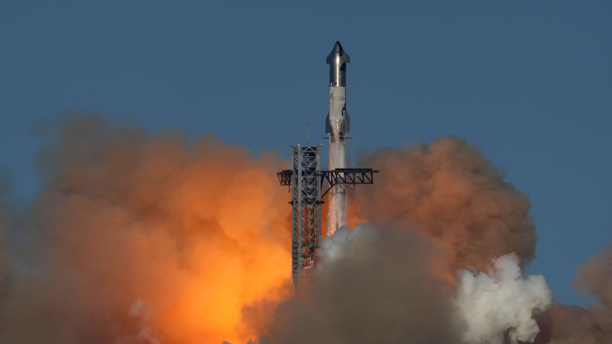 SpaceX Aces Starship 6th Test Flight, But Passes Up Catching The Booster