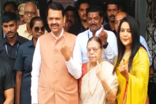 Devendra Fadnavis Cast Vote