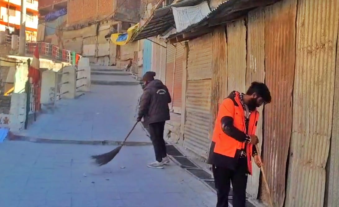 Cleanliness Drive in Badrinath Dham