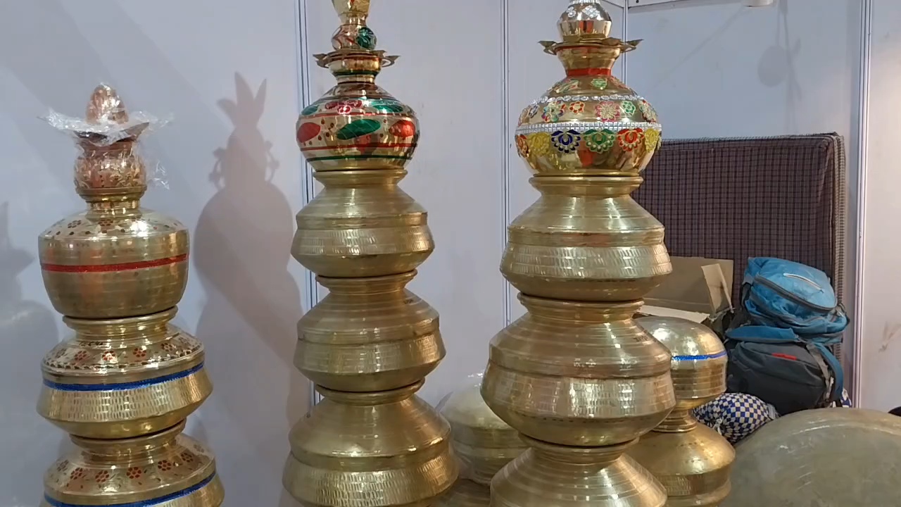 Brass utensils made in Chichli