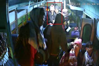 Theft in bus in Rewari