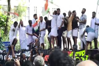 Youth Congress protest in Secretariat  Youth Congress Secretariat march  Protest against attack on Youth Congress activists  യൂത്ത് കോൺഗ്രസ് പ്രവർത്തകർക്ക് നേരെയുണ്ടായ ആക്രമണം  യൂത്ത് കോൺഗ്രസ് സെക്രട്ടേറിയറ്റ് മാർച്ച്