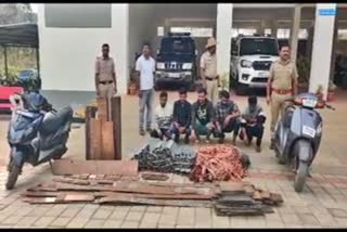police arrested five thieves