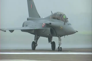 France submits bid for Indian tender to buy 26 Rafale-Marine fighter jets for aircraft carriers