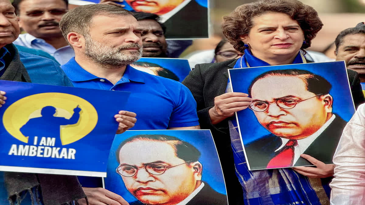 Congress MPs Rahul Gandhi and Priyanka Gandhi protesting against the insult of Ambedkar