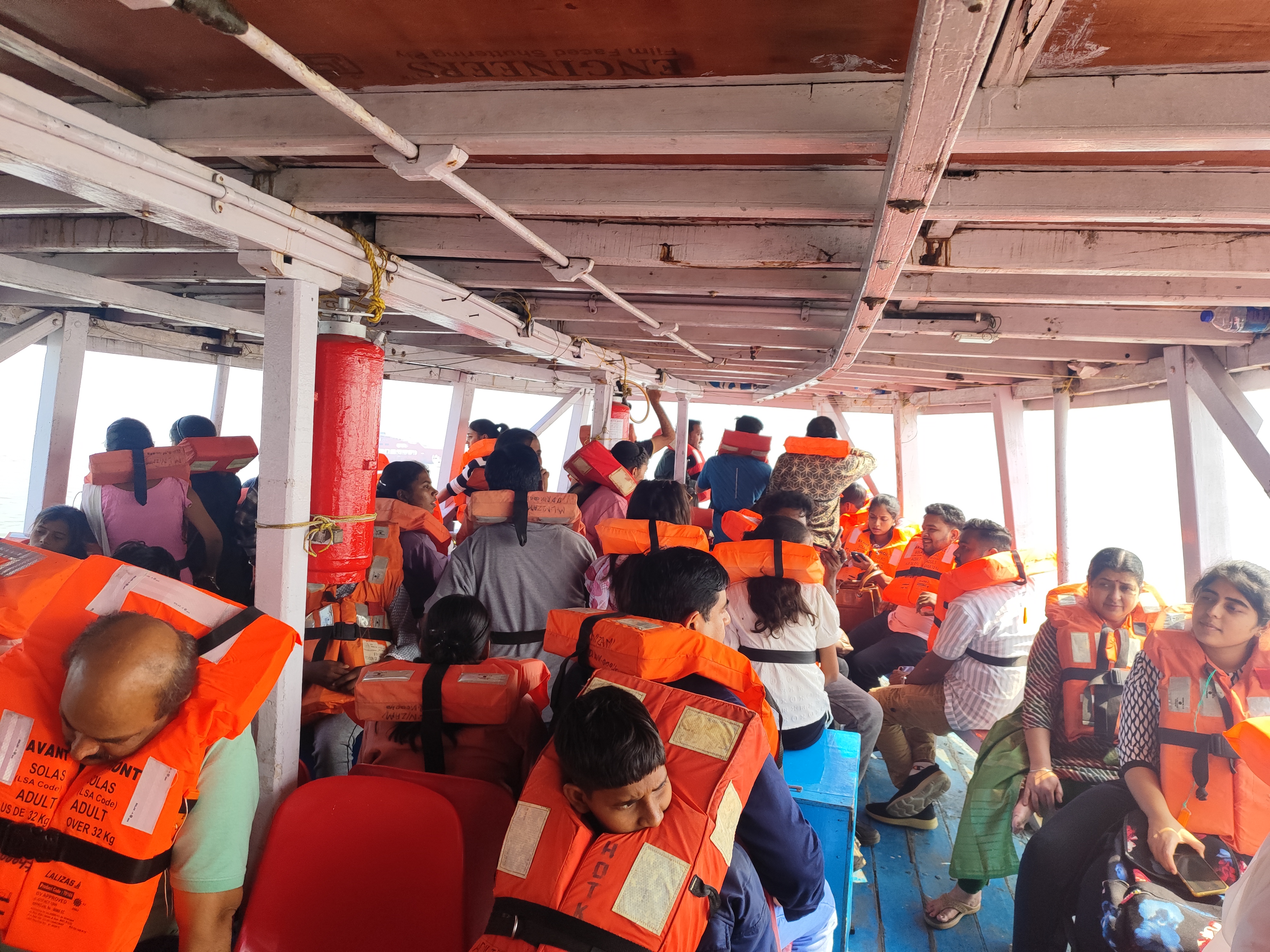 Students From Gadchiroli take a boat ride