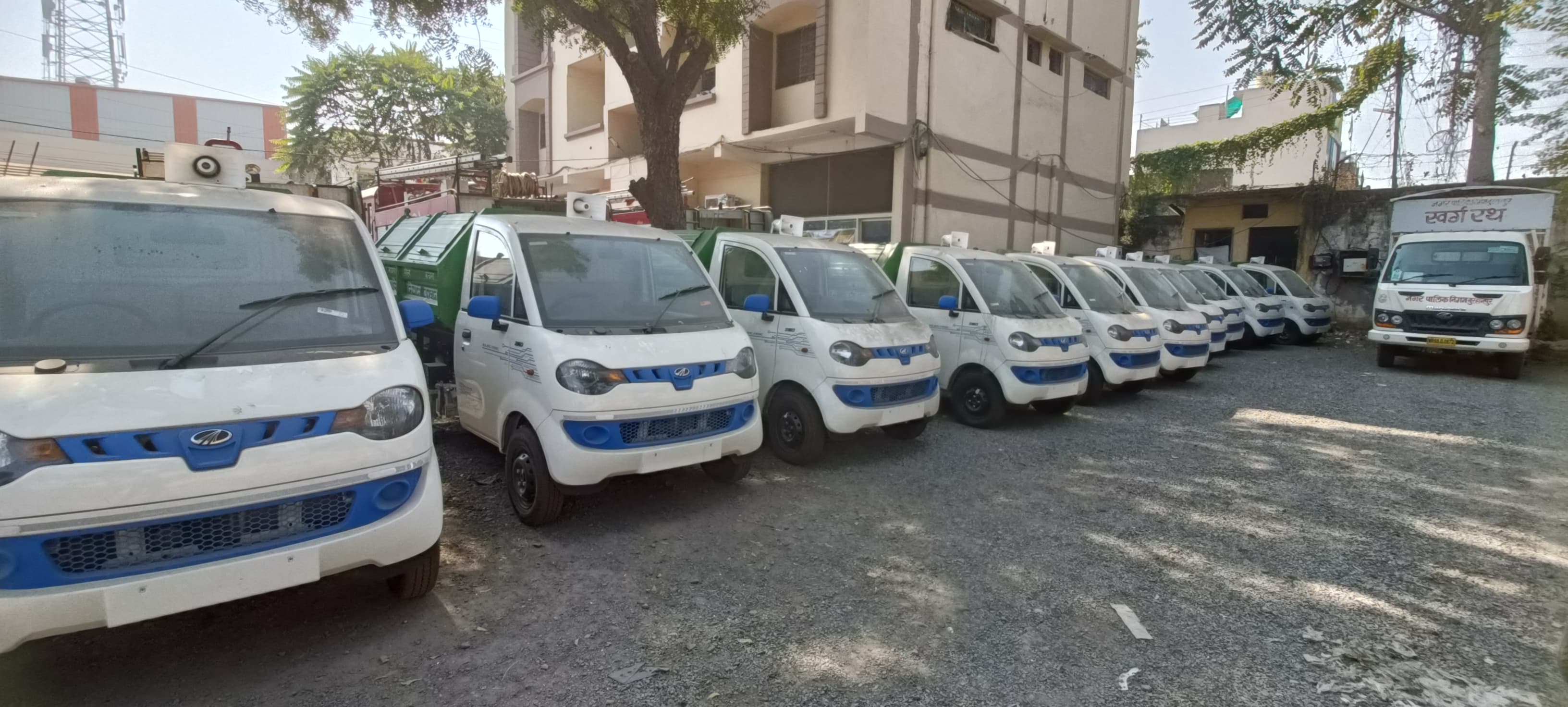 High tech garbage vehicle burhanpur