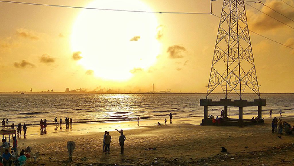 Unknown facts, haunted dumas beach of surat, gujrat beach, Dumas beach, ଅଜଣା କଥା, ଦିବାଲୋକରେ ସ୍ବର୍ଗ, ରାତିରେ ଶୈତାନର ଘର, କଳାବାଲିର ବେଳାଭୂମି, ଡୁମାସ୍ ବେଳାଭୂମି