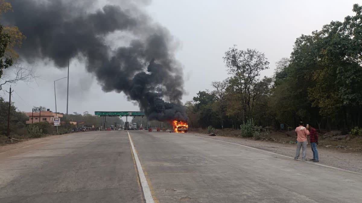 Fire broke out in passenger bus from Balod