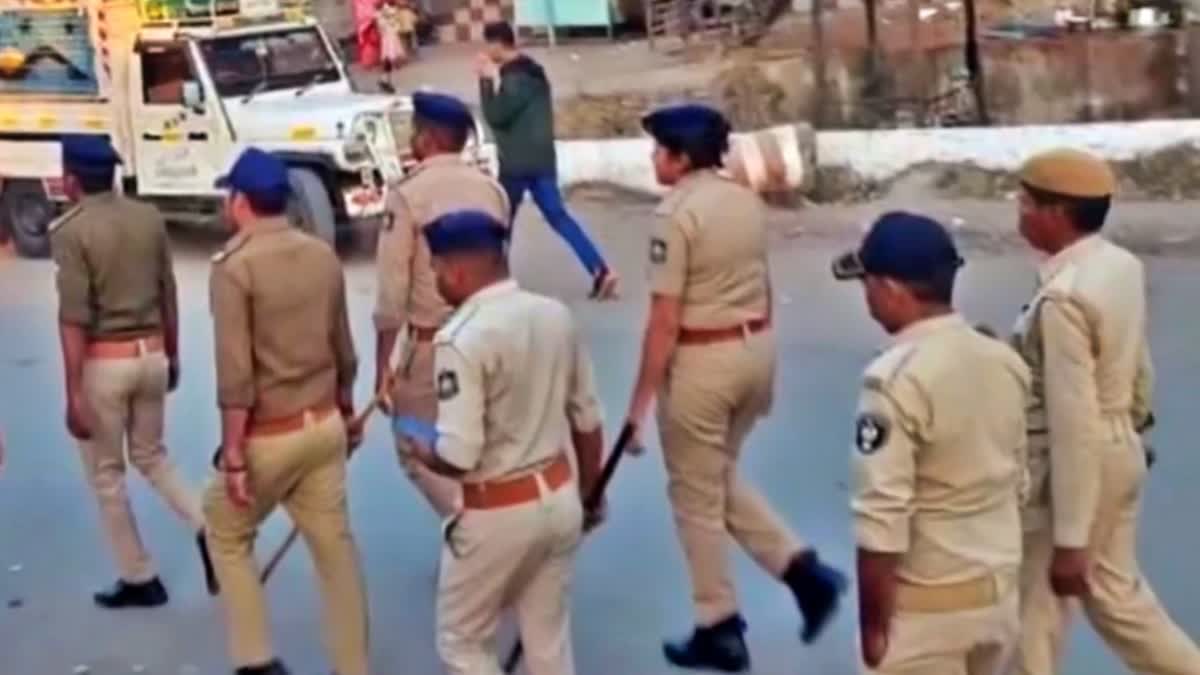 Stones pelted on Ram shobha yatra in Mehsana