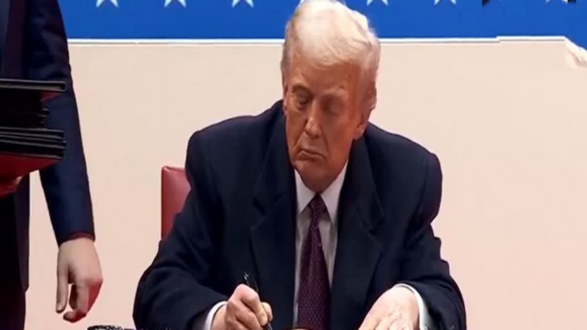 EXECUTIVE ORDER SIGNED BY TRUMP  TRUMP EXECUTIVE ORDERS USA  ട്രംപിന്‍റെ പുതിയ ഉത്തരവുകള്‍  അമേരിക്കന്‍ പ്രസിഡന്‍റ് ട്രംപ്