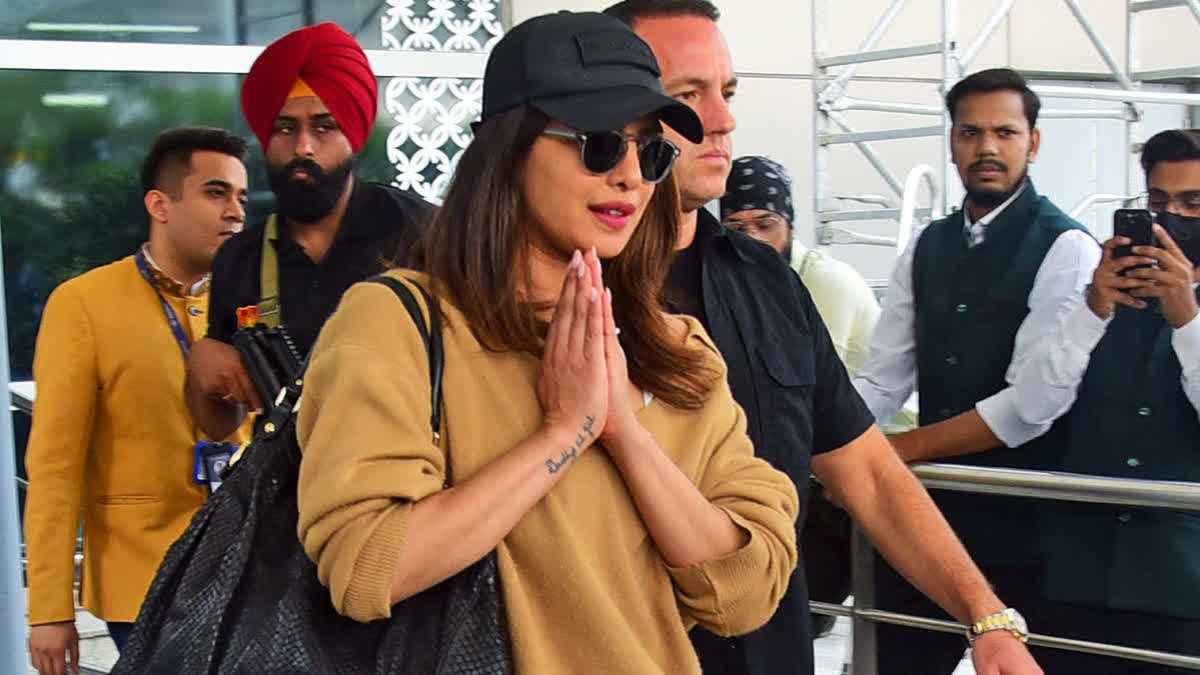 Priyanka Chopra's trip to India has everyone talking. The buzz around her coming onboard for SS Rajamouli's magnum opus has skyrocketed of late. When the Desi Girl was seen landing in Hyderabad much to fanfare, the speculations went rife about Priyanka being cast opposite Mahesh Babu in the film which is tentatively titled SSMB29