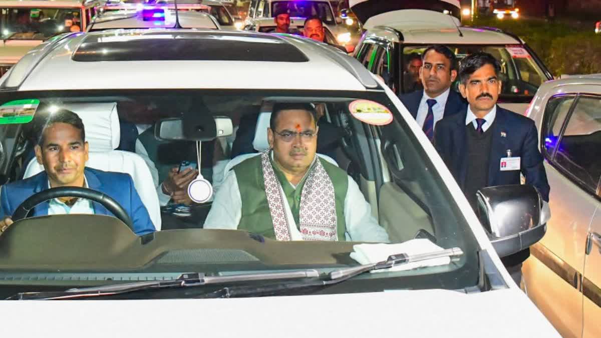 CM Bhajanlal was seen following traffic rules