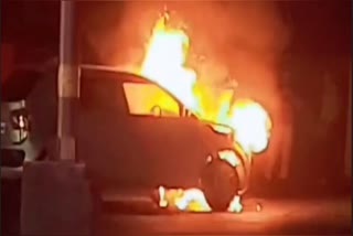Fire in moving car in ujjain