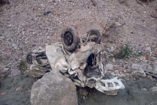 Car fell into Ditch in Tehri