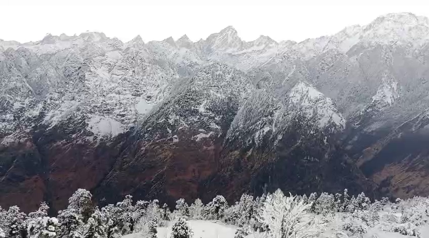 Snowfall in Auli