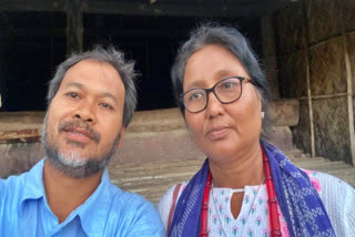 AKHIL GOGOI WITH WIFE