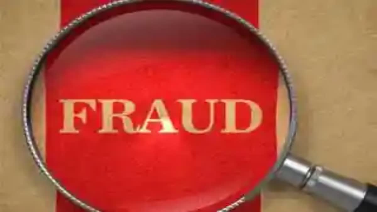 Man arrested for defrauding people with fake air tickets in Anantnag