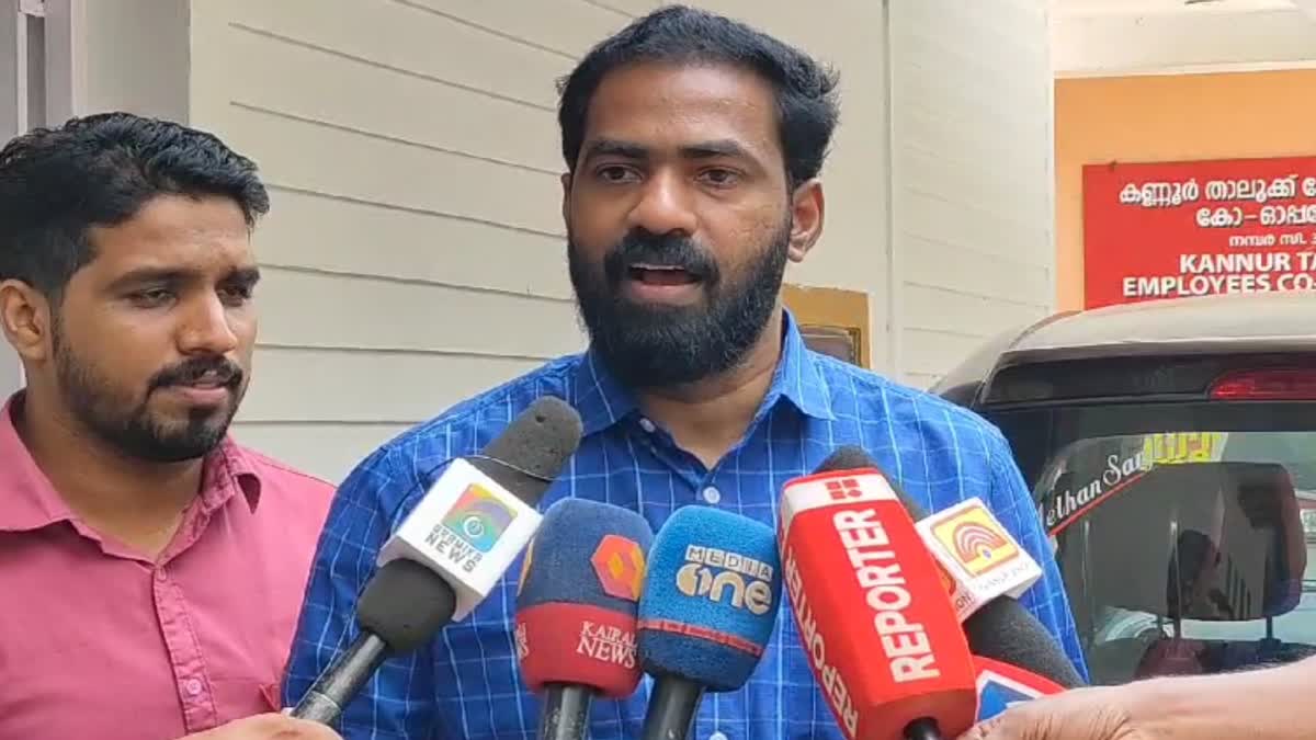 KALAMANDALAM SATYABHAMA  DYFI AGAINST SATHYABHAMA  DR RLV RAMAKRISHNAN  Sathyabhama Derogatory Remark