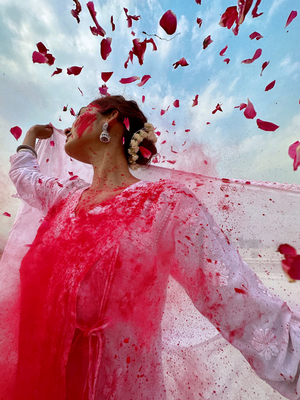 Top photographers share Holi tips & tricks for iPhone lovers in India