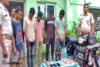 Police Arrested 5 Dacoits