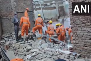 Building collapses in Delhi