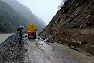 falling boulders on national highway