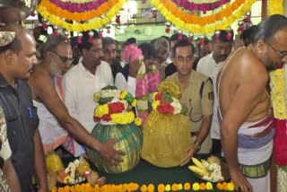 The world famous Melukote Vairamudi festival