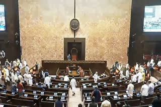 امیت شاہ نے راجیہ سبھا میں کہا اب دہشت گرد وہیں دفن ہیں جہاں وہ مرتے ہیں
