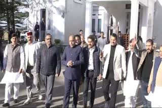 बजट पर सीएम के जवाब से विपक्ष से असंतुष्ट