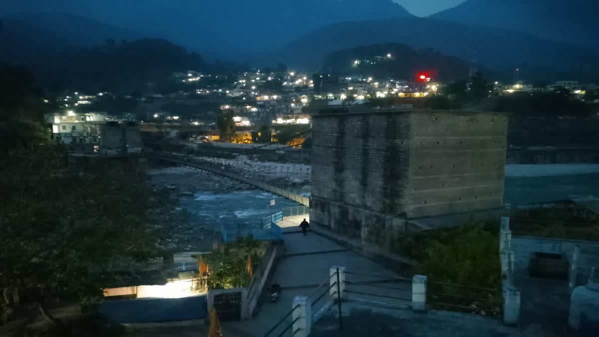 Bridge Street Lights in Uttarkashi