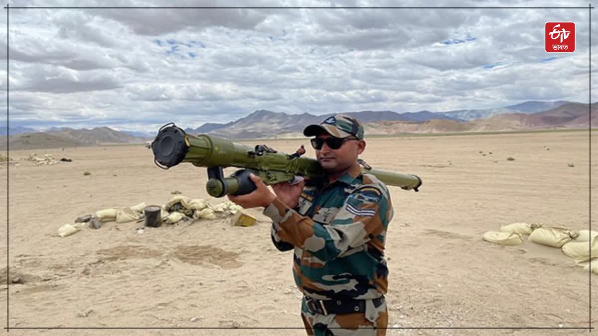 Army shoulder fired missiles