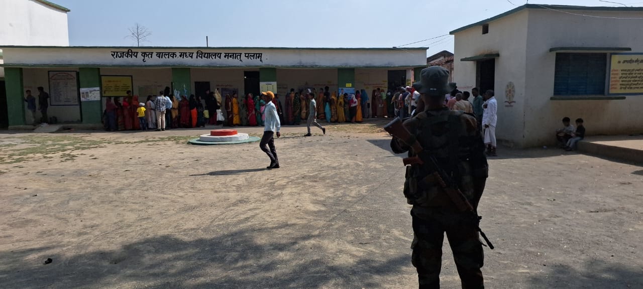 Bumper voting in Budha Pahad and Chhakarbandha