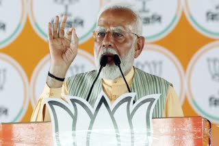 Prime Minister Narendra Modi addressed the gathering at Gandhi Maidan in Motihari on Tuesday. Looking at the crowd, he said that the emotions of the voter is indicating what is going to happen in the sixth and seventh phase of Lok Sabha polls 2024.