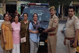 Bijnor Police returns missing purse to NRI sisters