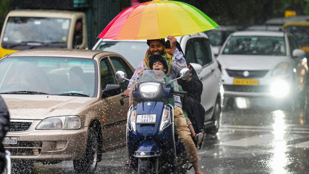 Heavy Rainfall Predicted Across India In Coming Days; IMD Issues Alerts as  Monsoon Arrives Early