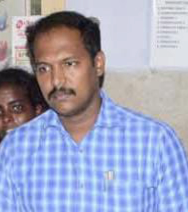 அரசு மருத்துவர் பிரபாகரன்
