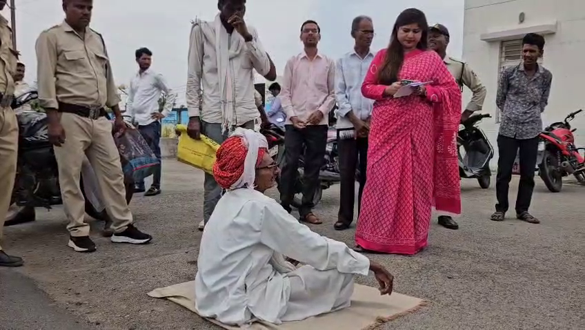 MANDSAUR JANSUNWAI OLD MAN PROTEST