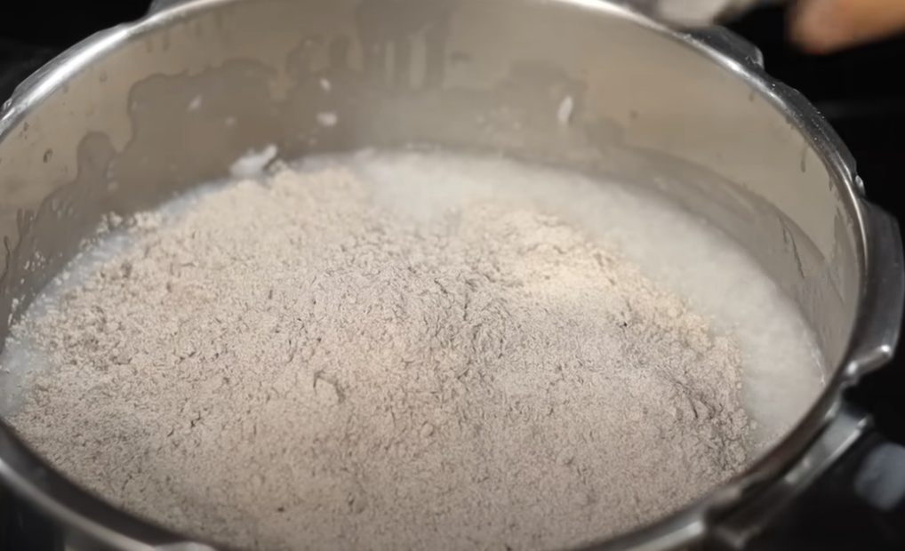 Ragi Sangati in Pressure Cooker