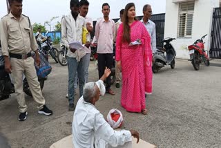 MANDSAUR TURBAN FEET OF TEHSILDAR