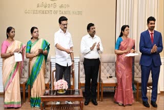 தோழி விடுதிகளை காணொலிக் காட்சி வாயிலாக திறந்து வைத்த   முதலமைச்சர் மு.க. ஸ்டாலின்