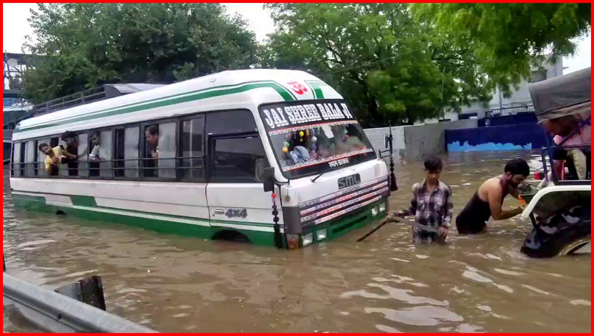 Heavy rain in gurugram