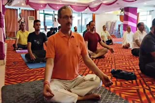 MLA Satpal Satti did Yoga in Una.