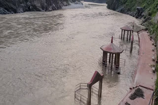 Ghats Submerged due Increased Alaknanda River