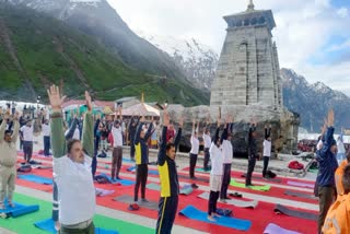 international yoga day celebrated in kedarnath dham