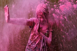 Holi celebrations in Pak University