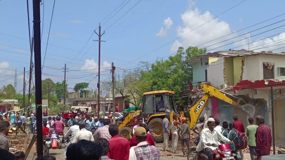 BHOPAL ACTION AGAINST ENCROACHMENT