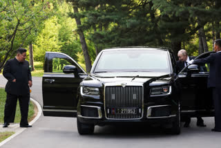 Putin gifted a luxury car