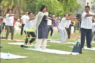 VC Professor Naima Khatoon Leads International Yoga Day Celebrations at AMU in Aligarh